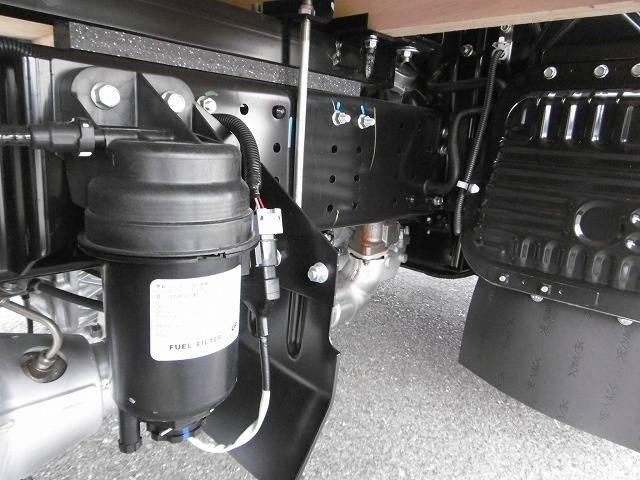 三菱ふそうキャンター平ボディ小型（2t・3t）[写真21]