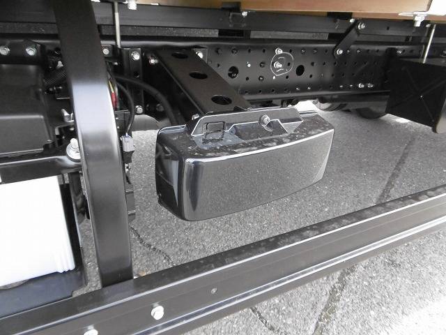 三菱ふそうキャンター平ボディ小型（2t・3t）[写真22]