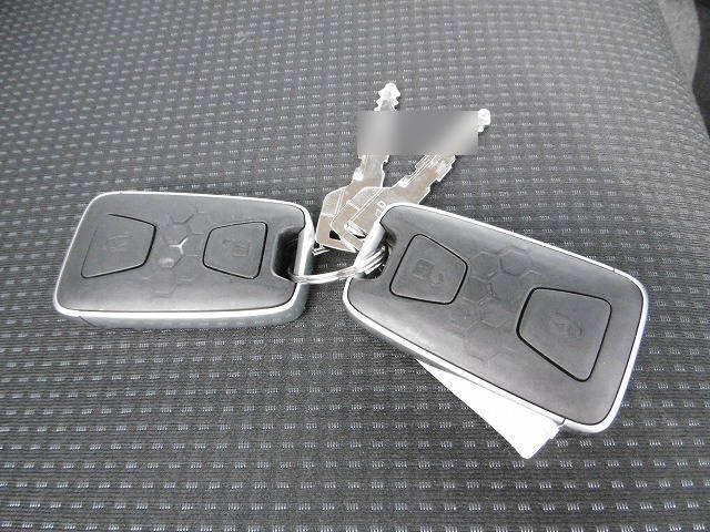 三菱ふそうキャンター平ボディ小型（2t・3t）[写真27]