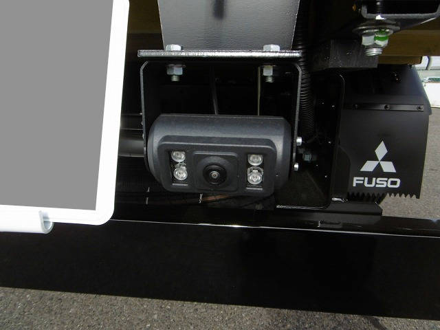 三菱ふそうキャンター平ボディ小型（2t・3t）[写真04]