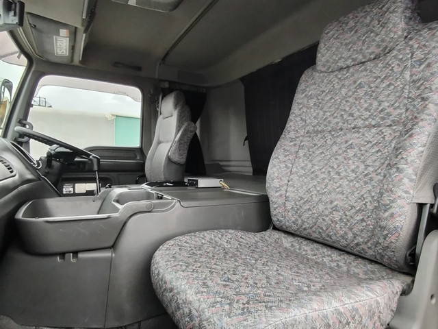 いすゞギガミキサー車（コンクリートミキサー）大型（10t）[写真24]