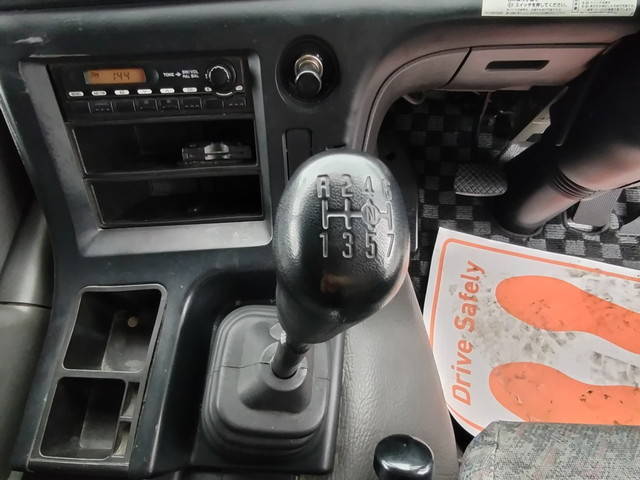 いすゞギガミキサー車（コンクリートミキサー）大型（10t）[写真27]