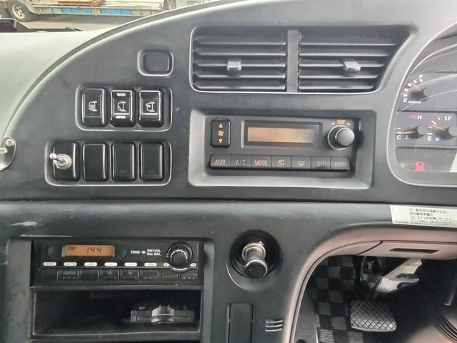 いすゞギガミキサー車（コンクリートミキサー）大型（10t）[写真28]