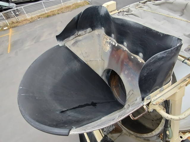 いすゞギガミキサー車（コンクリートミキサー）大型（10t）[写真09]