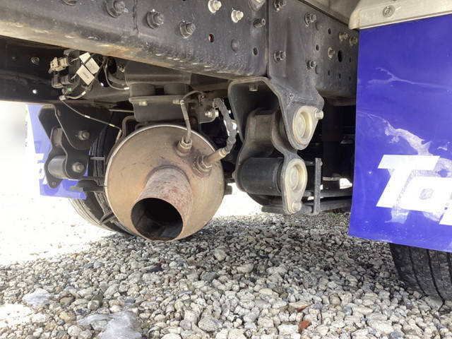 三菱ふそうキャンターガッツ冷凍車（冷蔵車）小型（2t・3t）[写真18]