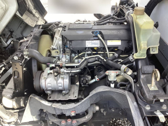 三菱ふそうキャンターガッツ冷凍車（冷蔵車）小型（2t・3t）[写真21]