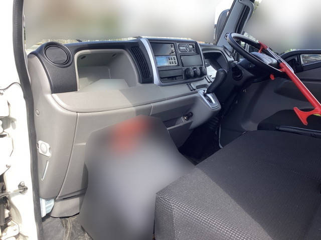 三菱ふそうキャンターガッツ冷凍車（冷蔵車）小型（2t・3t）[写真24]