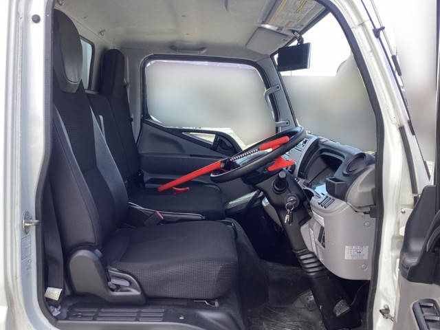 三菱ふそうキャンターガッツ冷凍車（冷蔵車）小型（2t・3t）[写真26]