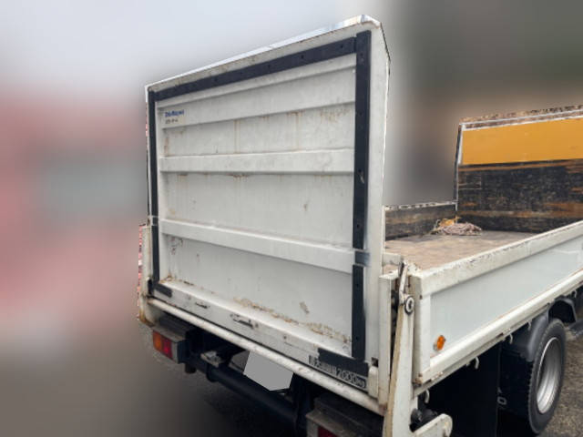 三菱ふそうキャンター平ボディ小型（2t・3t）[写真02]