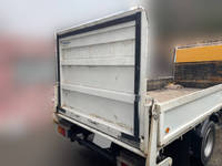 三菱ふそうキャンター平ボディ小型（2t・3t）[写真02]