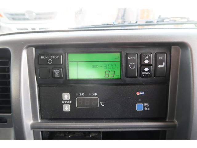 日野レンジャー冷凍車（冷蔵車）中型（4t）[写真16]