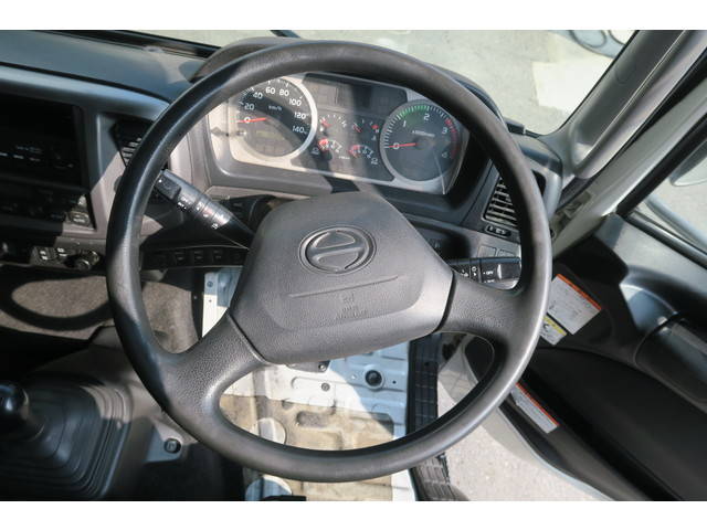 日野レンジャー冷凍車（冷蔵車）中型（4t）[写真19]