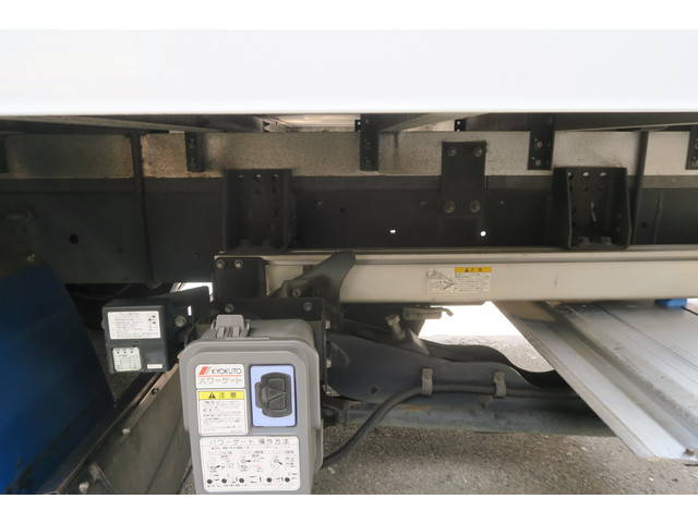 日野レンジャー冷凍車（冷蔵車）中型（4t）[写真24]