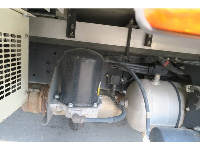 日野レンジャー冷凍車（冷蔵車）中型（4t）[写真28]