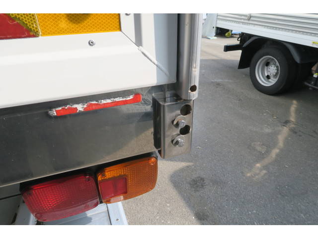 日野レンジャー冷凍車（冷蔵車）中型（4t）[写真38]