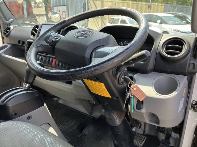 トヨタダイナ平ボディ小型（2t・3t）[写真32]