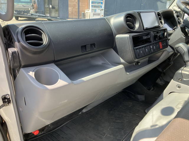 トヨタダイナ平ボディ小型（2t・3t）[写真33]