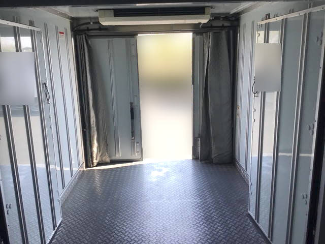 いすゞエルフ冷凍車（冷蔵車）小型（2t・3t）[写真10]