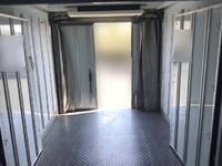 いすゞエルフ冷凍車（冷蔵車）小型（2t・3t）[写真11]