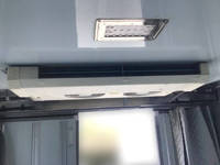 いすゞエルフ冷凍車（冷蔵車）小型（2t・3t）[写真12]