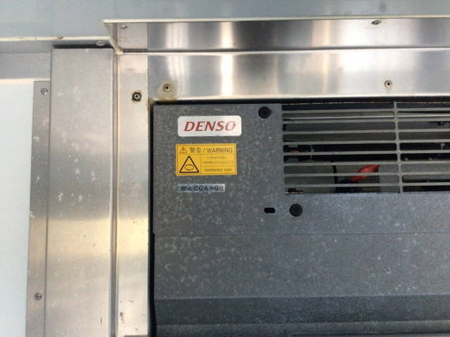 いすゞエルフ冷凍車（冷蔵車）小型（2t・3t）[写真13]