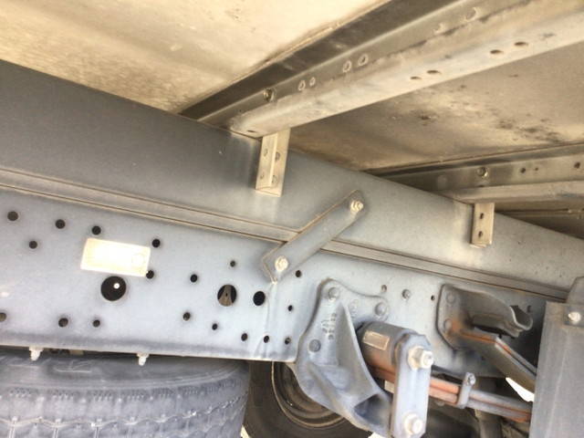 いすゞエルフ冷凍車（冷蔵車）小型（2t・3t）[写真15]