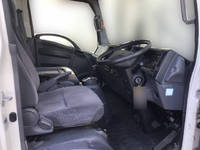 いすゞエルフ冷凍車（冷蔵車）小型（2t・3t）[写真23]