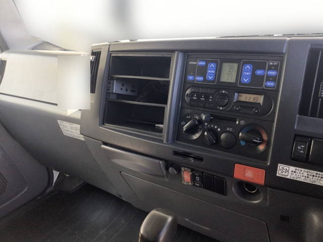 いすゞエルフ冷凍車（冷蔵車）小型（2t・3t）[写真26]