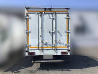 いすゞエルフ冷凍車（冷蔵車）小型（2t・3t）[写真09]