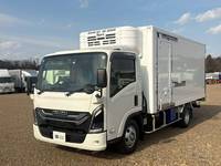 いすゞエルフ冷凍車（冷蔵車）小型（2t・3t）