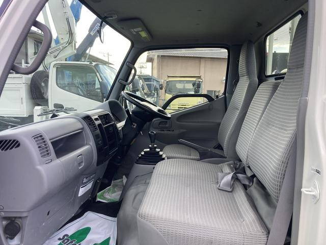 トヨタトヨエース平ボディ小型（2t・3t）[写真27]