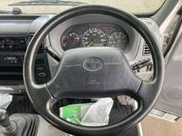 トヨタトヨエース平ボディ小型（2t・3t）[写真33]