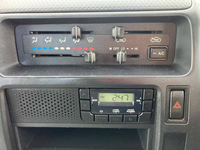 トヨタトヨエース平ボディ小型（2t・3t）[写真37]