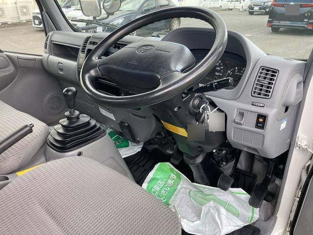 トヨタトヨエース平ボディ小型（2t・3t）[写真39]