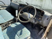 三菱ふそうキャンターセルフクレーン4段小型（2t・3t）[写真21]