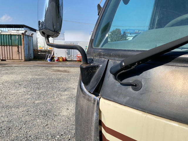 三菱ふそうキャンターセルフクレーン4段小型（2t・3t）[写真30]