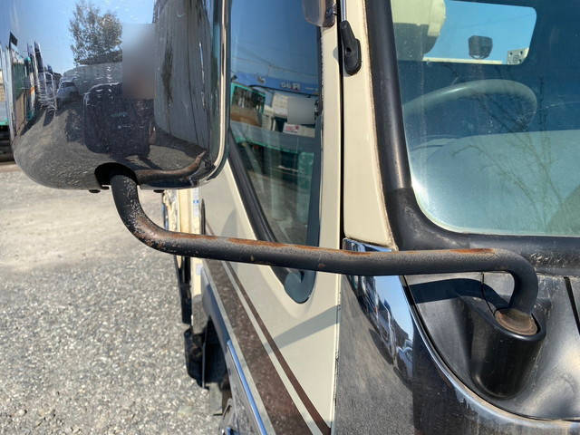 三菱ふそうキャンターセルフクレーン4段小型（2t・3t）[写真32]