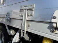 いすゞフォワードアルミウイング中型（4t）[写真17]