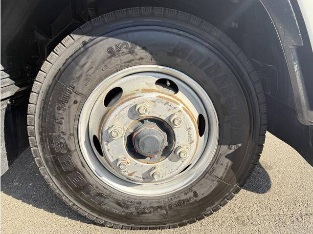 いすゞフォワードアルミウイング中型（4t）[写真21]