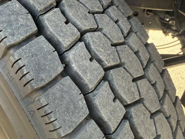 いすゞフォワードアルミウイング中型（4t）[写真23]