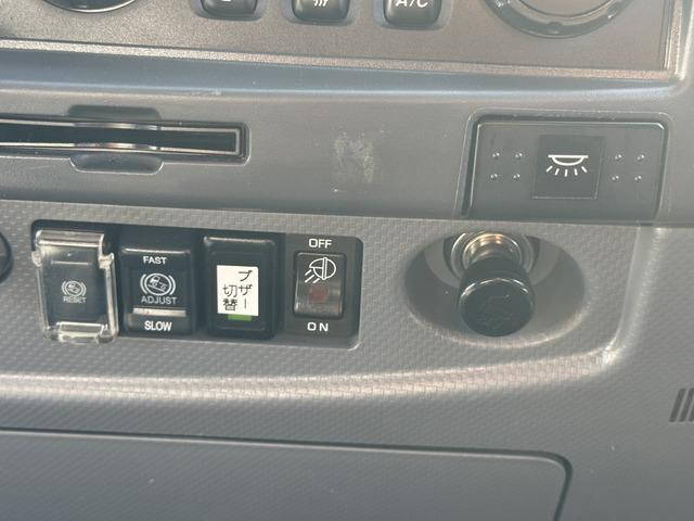 いすゞフォワードアルミウイング中型（4t）[写真35]