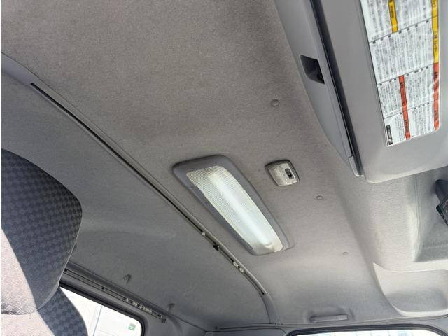 いすゞフォワードアルミウイング中型（4t）[写真38]