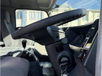 いすゞフォワードアルミウイング中型（4t）[写真40]