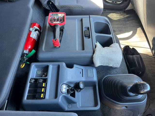 いすゞフォワードクレーン4段増トン（6t・8t）[写真34]