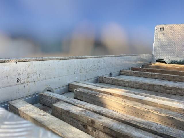 いすゞフォワードクレーン4段増トン（6t・8t）[写真09]