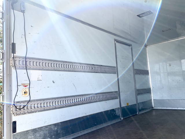 いすゞエルフパネルバン小型（2t・3t）[写真10]