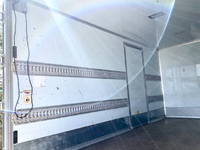 いすゞエルフパネルバン小型（2t・3t）[写真11]