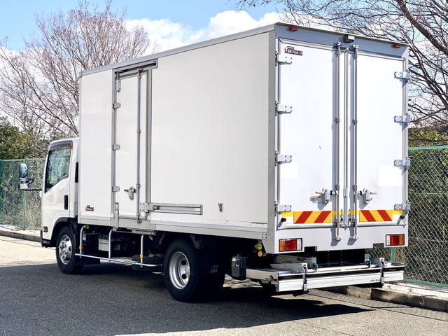 いすゞエルフパネルバン小型（2t・3t）[写真02]