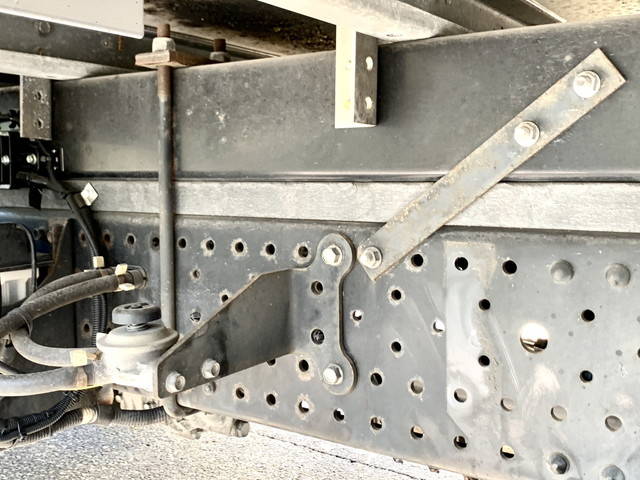 いすゞエルフパネルバン小型（2t・3t）[写真30]