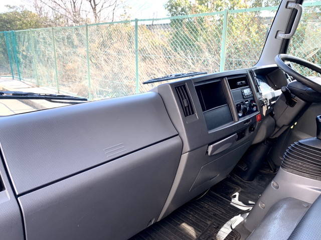 いすゞエルフパネルバン小型（2t・3t）[写真35]